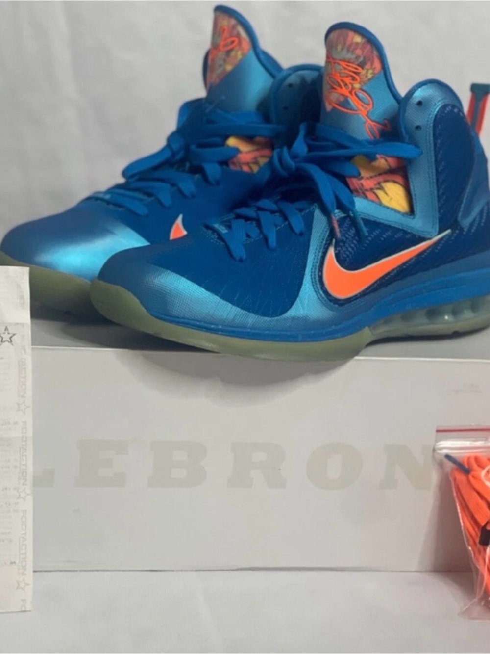 *DEAD STOCK* *RARE FIND* NIKE LEBRON IX (9) CHINA SIZE 11.5 U.S.